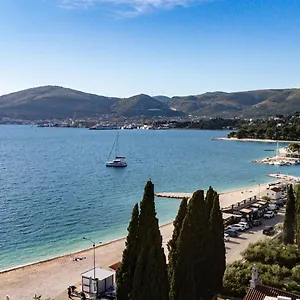 *** Bed and breakfast Okruk-10 Meters Away From The Croacia