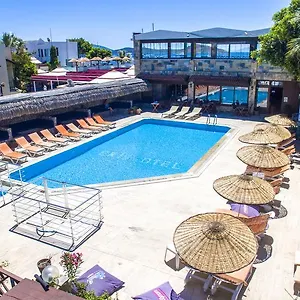 Hotel Khai ****